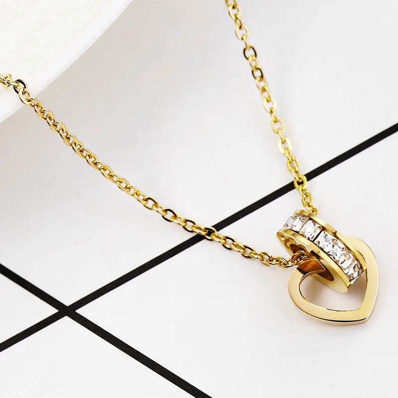 2023 New Fashion Circle Zirconia CZ Heart Buckle Pendant Necklace Woman Stainless Steel Jewelry Gift Rose Gold Color Never Fade