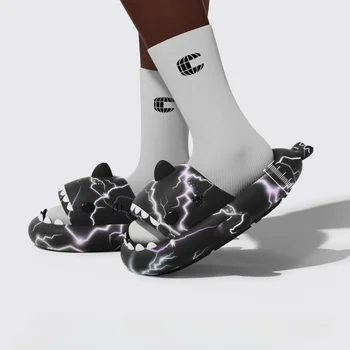 2024 상어 슬라이드 남녀 공용 여름 상어 슬리퍼, 가정용 EVA 욕실 캐주얼 샌들, 야외 커플 해변 쪼리 신발  Best5