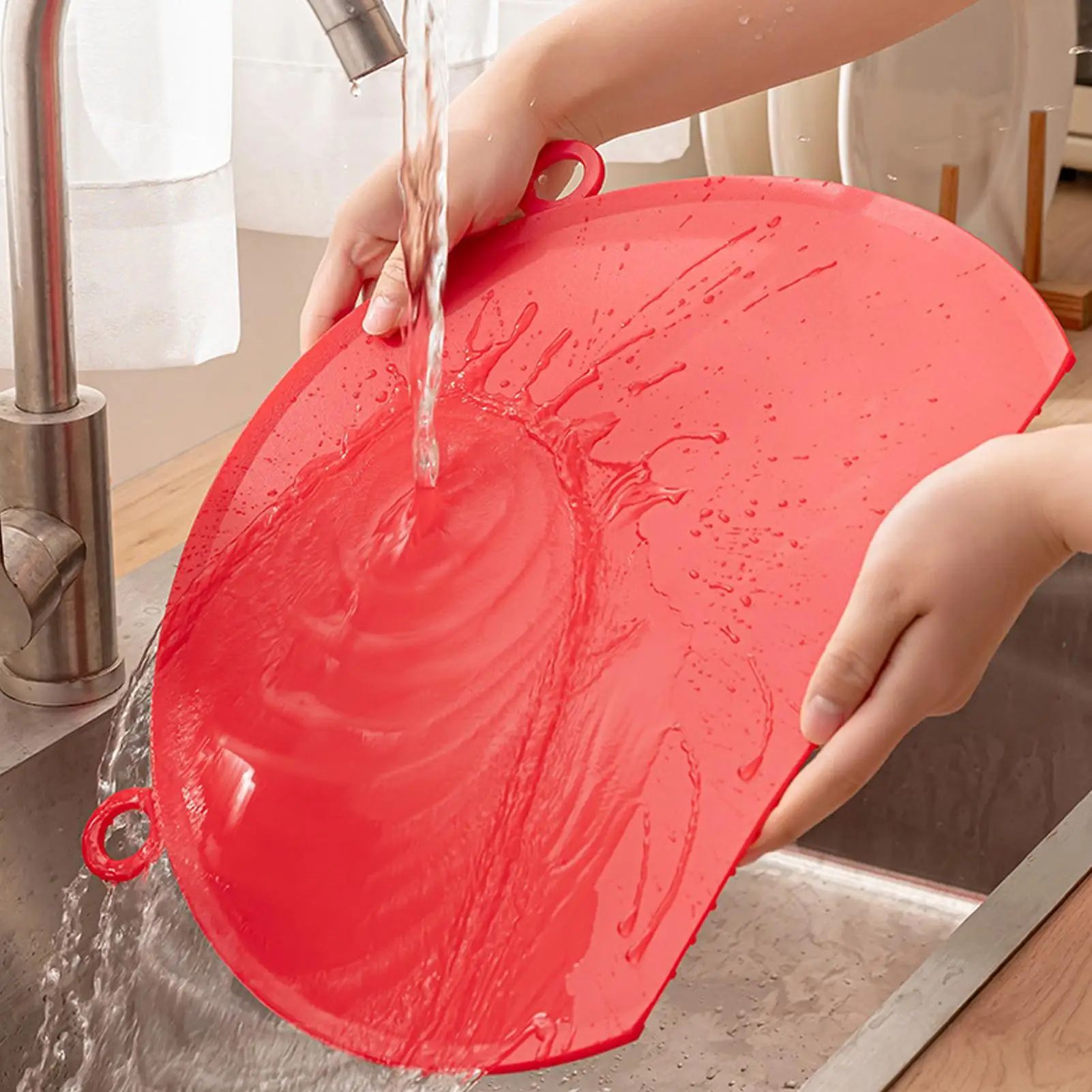 

Chopping Board With Drain D-Shaped Silicone Mat Kids Food Prep Chopping Board For Vegetable Meat Chicken Indoor Outdoor Home