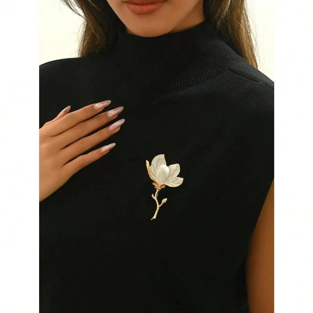 

1 шт. Новая элегантная винтажная брошь 2026 года, доступны различные стили: 3D-цветочные, золотые банты со стразами, геометрические формы