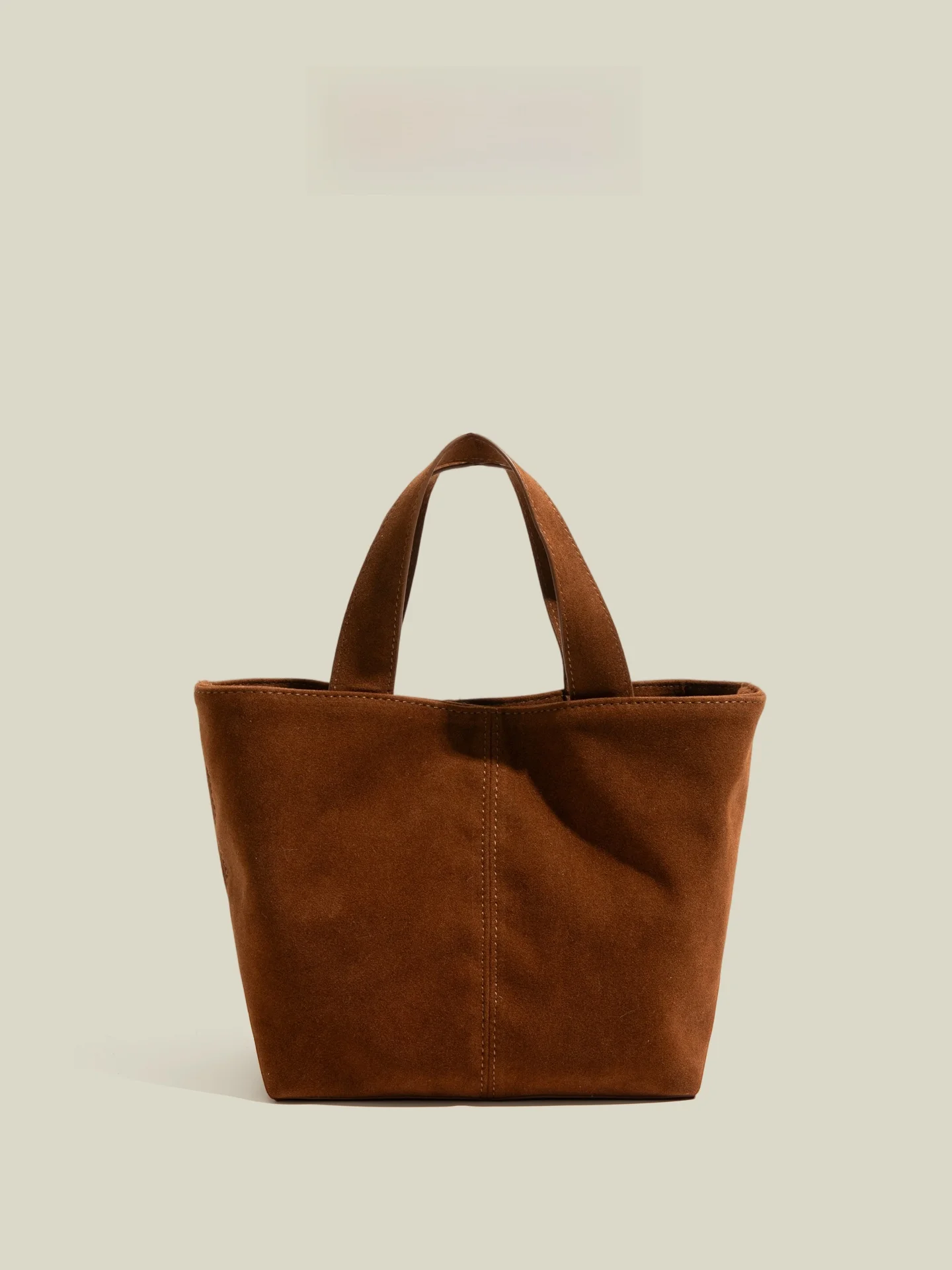 

Ретро-сумка из искусственного бархата цвета обжаренного каштана для женщин, новинка 2025 года, повседневная простая сумка через плечо с мягкой ручкой, сумка-тоут