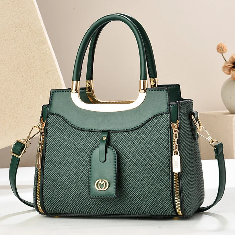2026 New Fashion Large Capacity Soft Leather Handbag Single Shoulder Commuter Satchel Crossbody Bag with Zipper Decoration