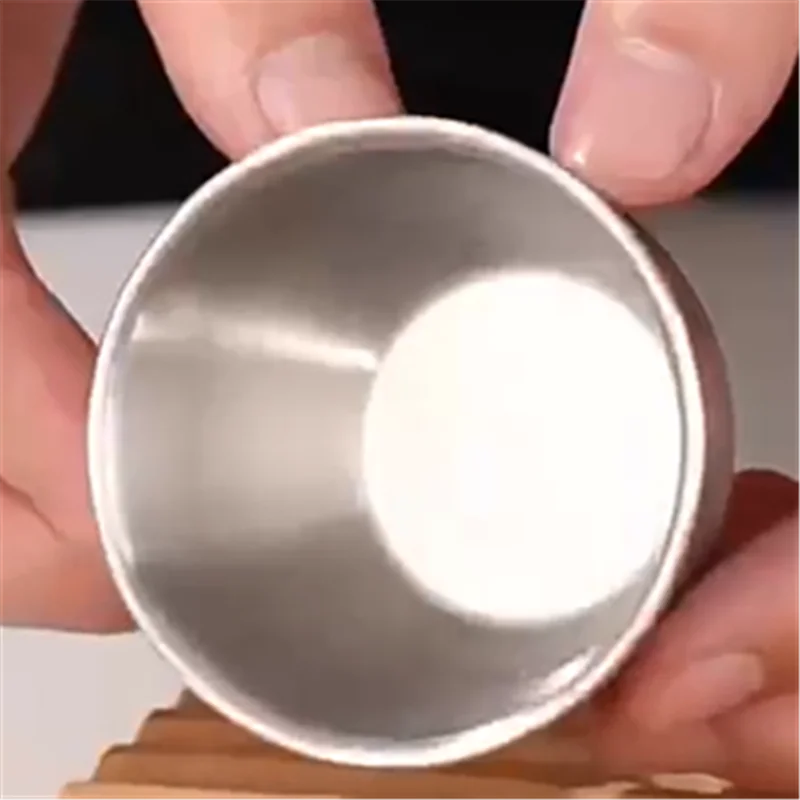 

Leak-proof Salad Dipping Dish Small Storage Box 304 Stainless Steel 50ml Sauce Seasoning Container with Silicone Cover