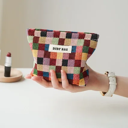 Kleine Reise-Kosmetiktasche, Aufbewahrungstasche, Lippenstift-Liner-Tasche, tragbare Kulturtasche, karierte Tasche – Detail 2
