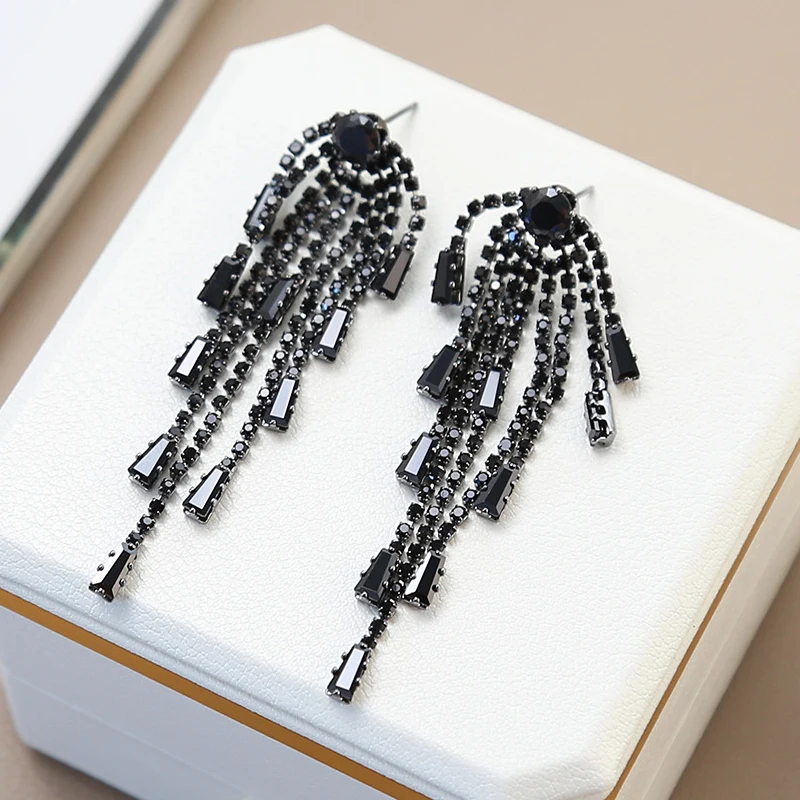 Long Black Zircon Tassel Earrings for Women, European and American Fashion, Luxury Jewelry, Banquet Gift, New, 2024