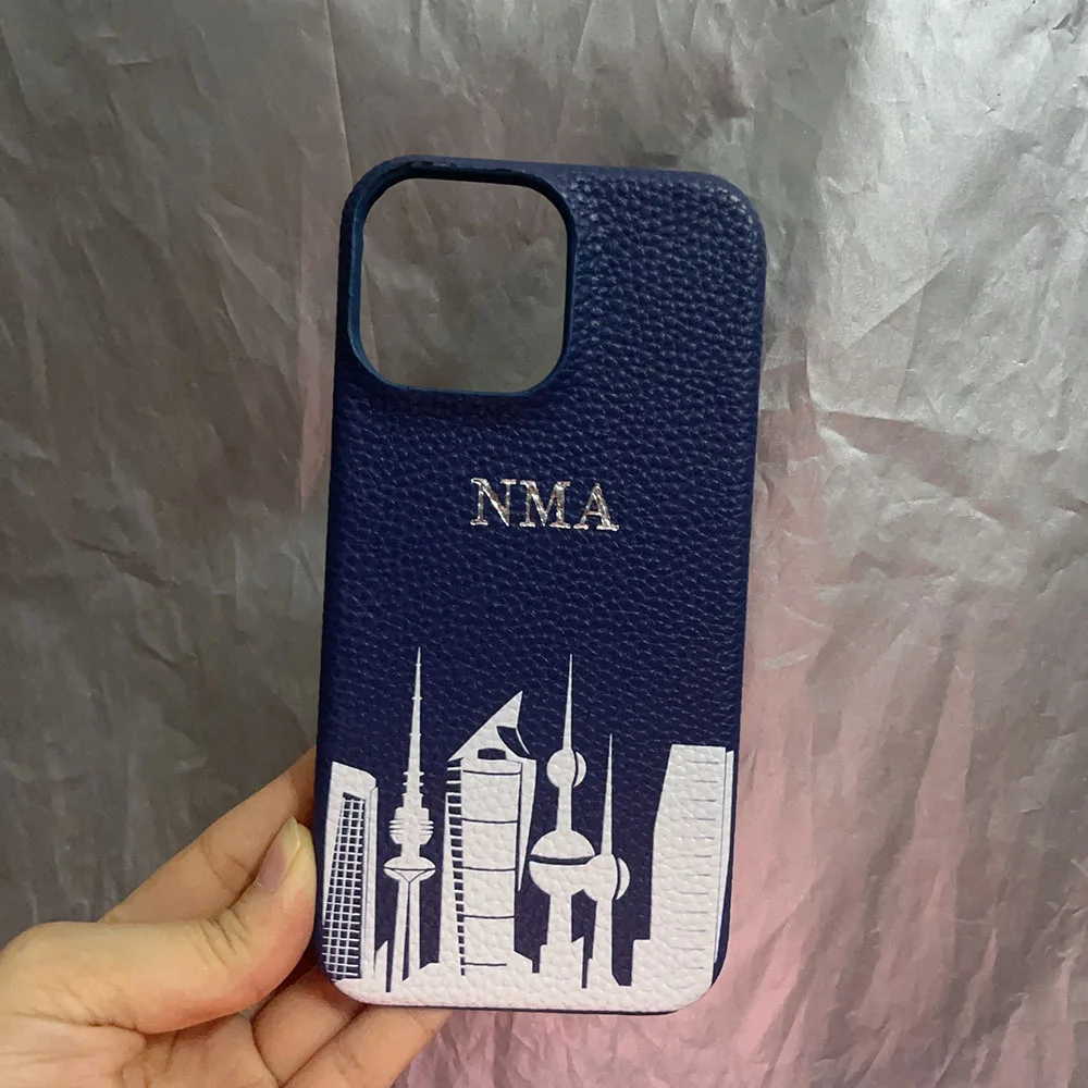 Custodia in pelle personalizzata con nome personalizzato per iPhone 16 15 14 13 12 11 Pro Max Plus iniziali con lettere incise Cover