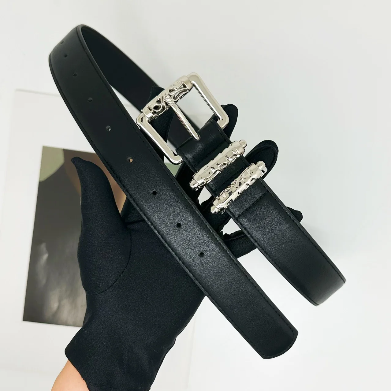 Cinturón de cuero de marca de lujo para mujeres y hombres, hebilla de aleación de diseñador, correa de cintura, pantalones vaqueros femeninos, pretina para vestido