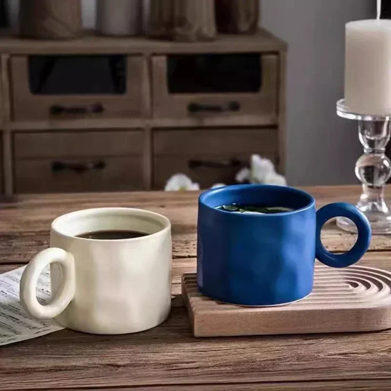 Caneca de cerâmica estilo europeu, caneca de café azul klein com orelhas grandes, grande capacidade, suco, leite, chá, com alça, copos gordinhos