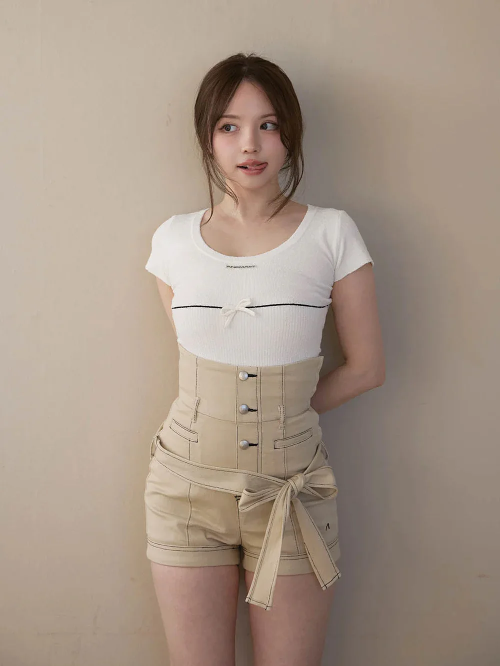 

Street casual style versatile pants fashionable retro high-waisted single-breasted strap tight shorts Japanese womens clothing