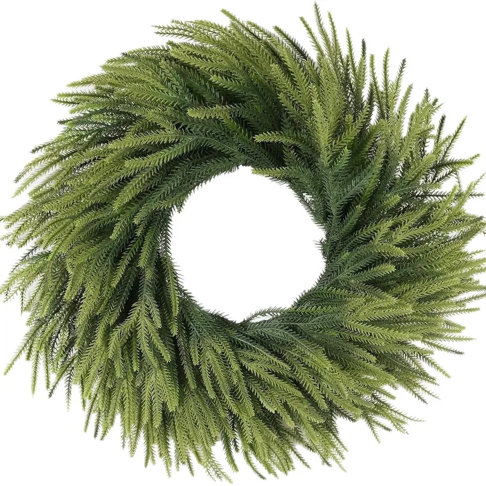 Soft Rubber Pine Wreath for Door Featuring Layered Greenery Suitable for Multiple Holiday Decoration Scenarios
