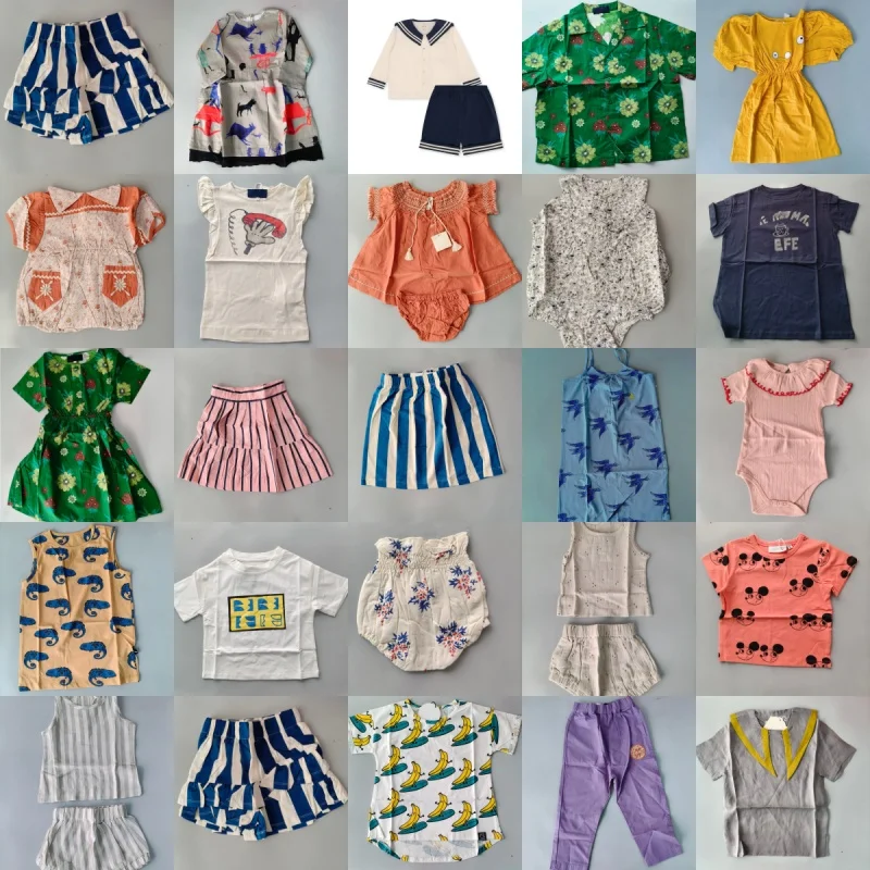 

В наличии: Детский модный комплект с коротким рукавом для мальчиков и девочек (юбка-шорты)