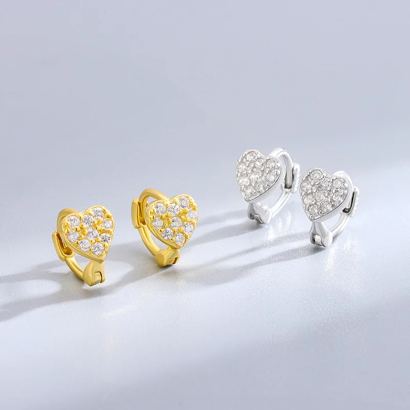 S925 sterling silver light luxury heart-shaped earrings fashionable and simple niche ear holes no need to remove earrings