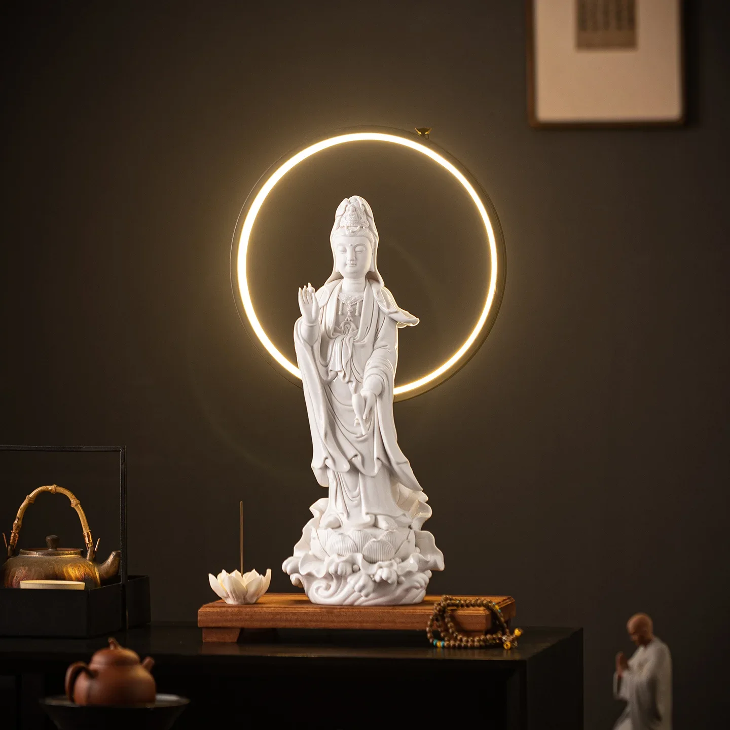 

V8 Ceramic Lihe Sanlian White Porcelain Guanyin Statue Guanyin Bodhisattva Home Devotion Hall Buddha Statue Ornament