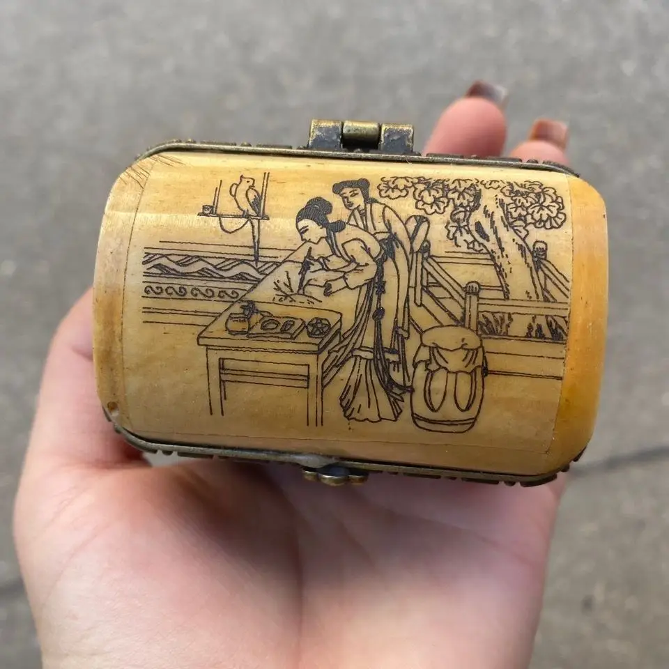 Bone carving double-layer jewelry box engraved lady classical high-end jewelry box ancient style