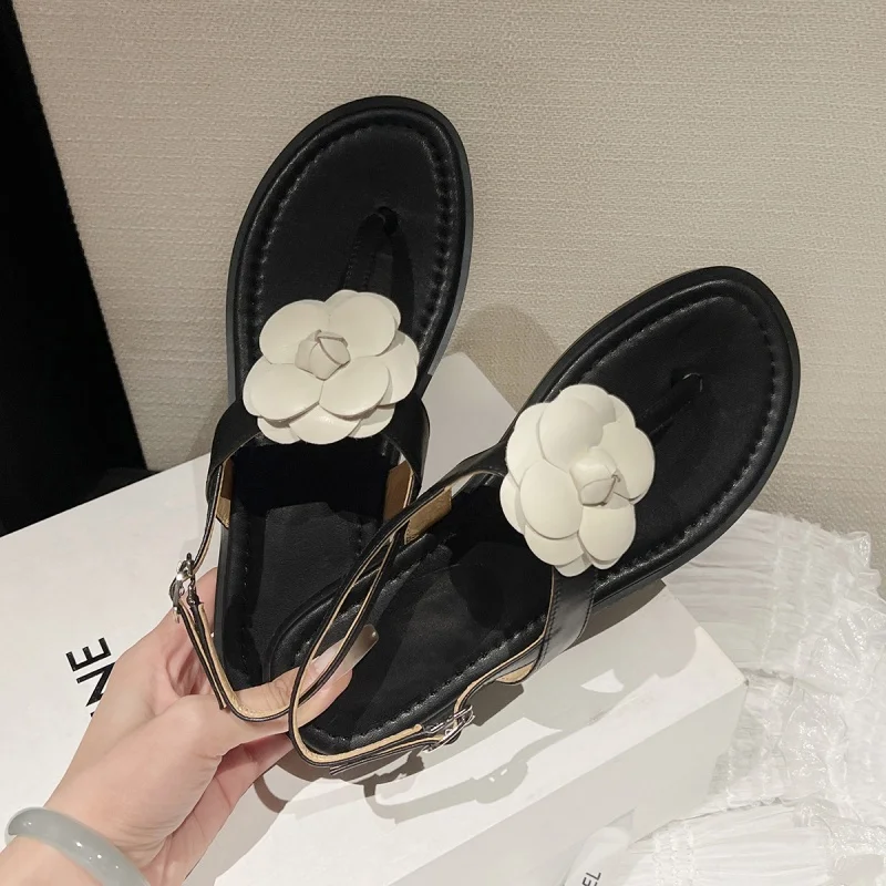 New Floral Herringbone Lace up Hollowed Out Flat Bottomed Fashionable Sandals with Flat Toe Sandals