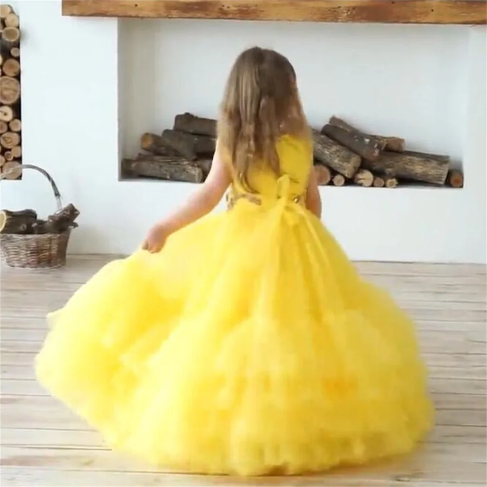 Amarelo Tulle Puffy Flower Girl Vestidos, Apliques, Cinto de Cristais, Camadas, Sem mangas, Casamento, Aniversário, Vestidos de Primeira Comunhão