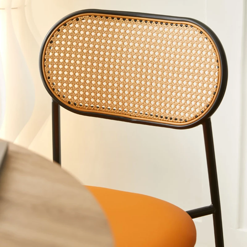 كرسي طعام ريترو راتان، مقعد على طراز كوخ نورديك، كرسي مقهى عتيق، مقعد مسند ظهر حديدي بسيط لغرفة المعيشة