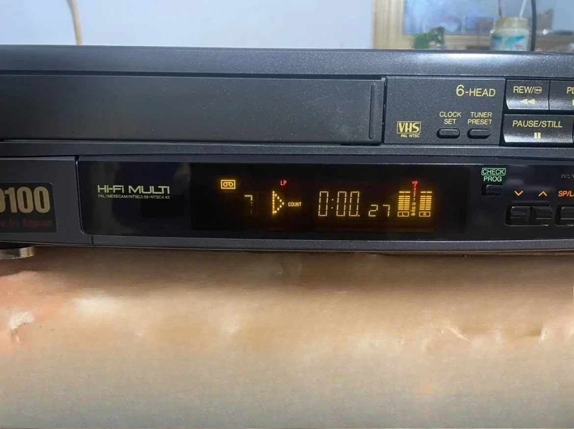 مسجل ستيريو VHS، مسجل Hd82 الأصلي