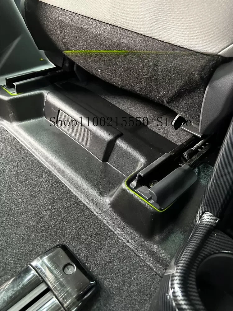 For Toyota Sienna 22-24 Retrofitting the protective cover for the air outlet under the seat to prevent dust in rear seats