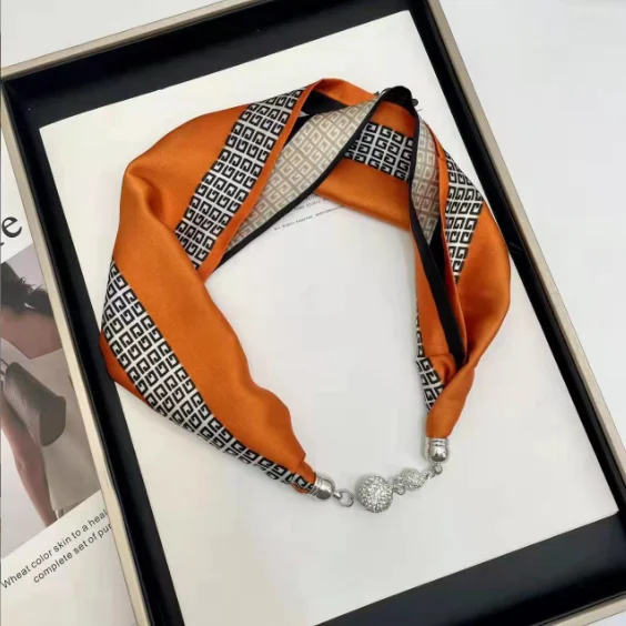 Versatile Scarf Magnetic Buckle Silk Scarf