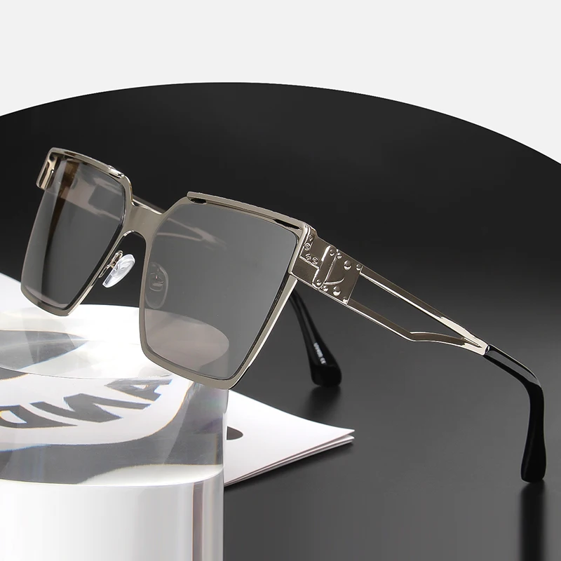 

2025 Vintage Square Metal Sunglasses Men Oversized Classic Large Retro Sun Glasses UV400 Protection for Driving Fishing Eyewear