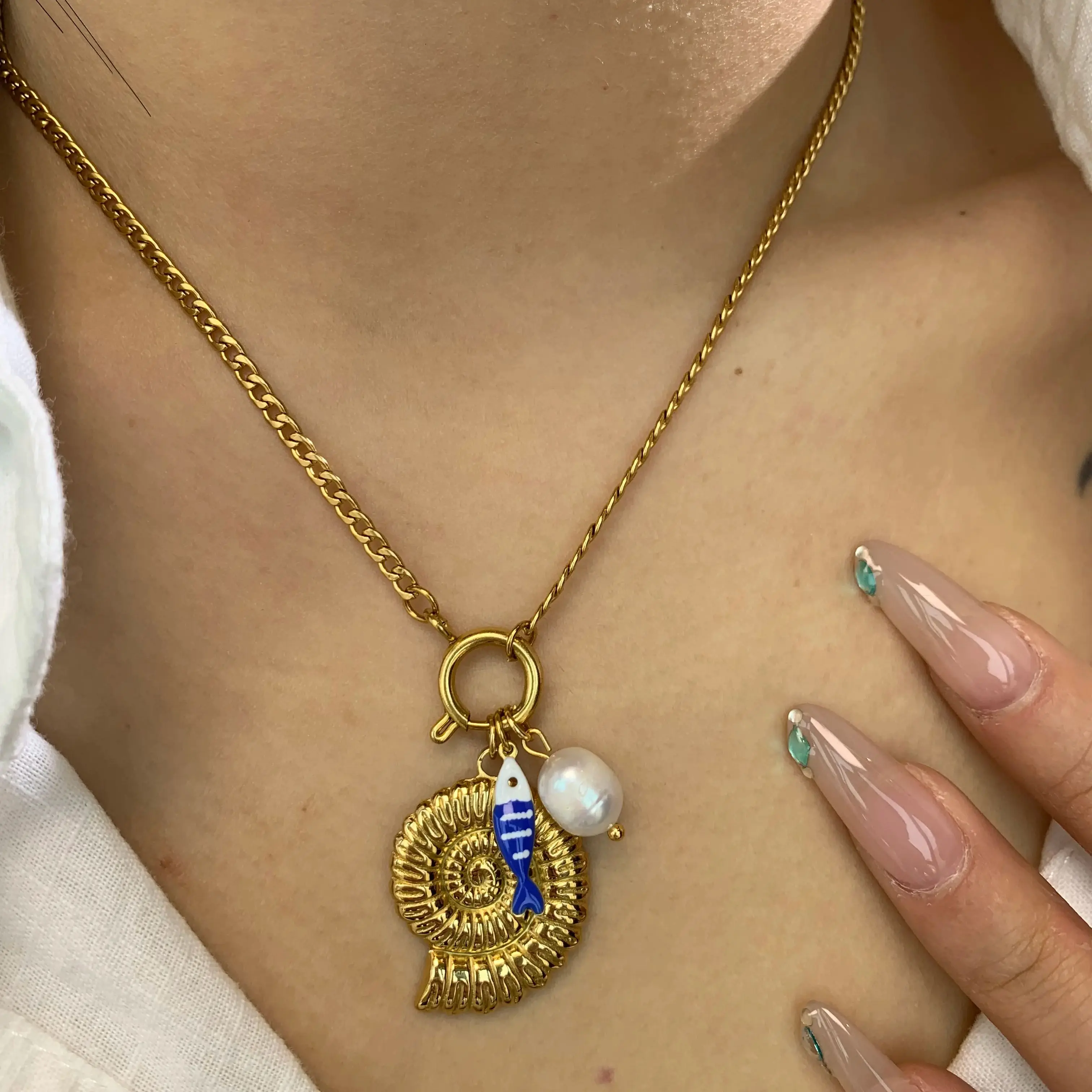 Ocean Series golden Women's Stainless Steel Pendant Necklace Freshwater Pearl Small Fish Shell Conch Pendant Women Jewelry Gifts