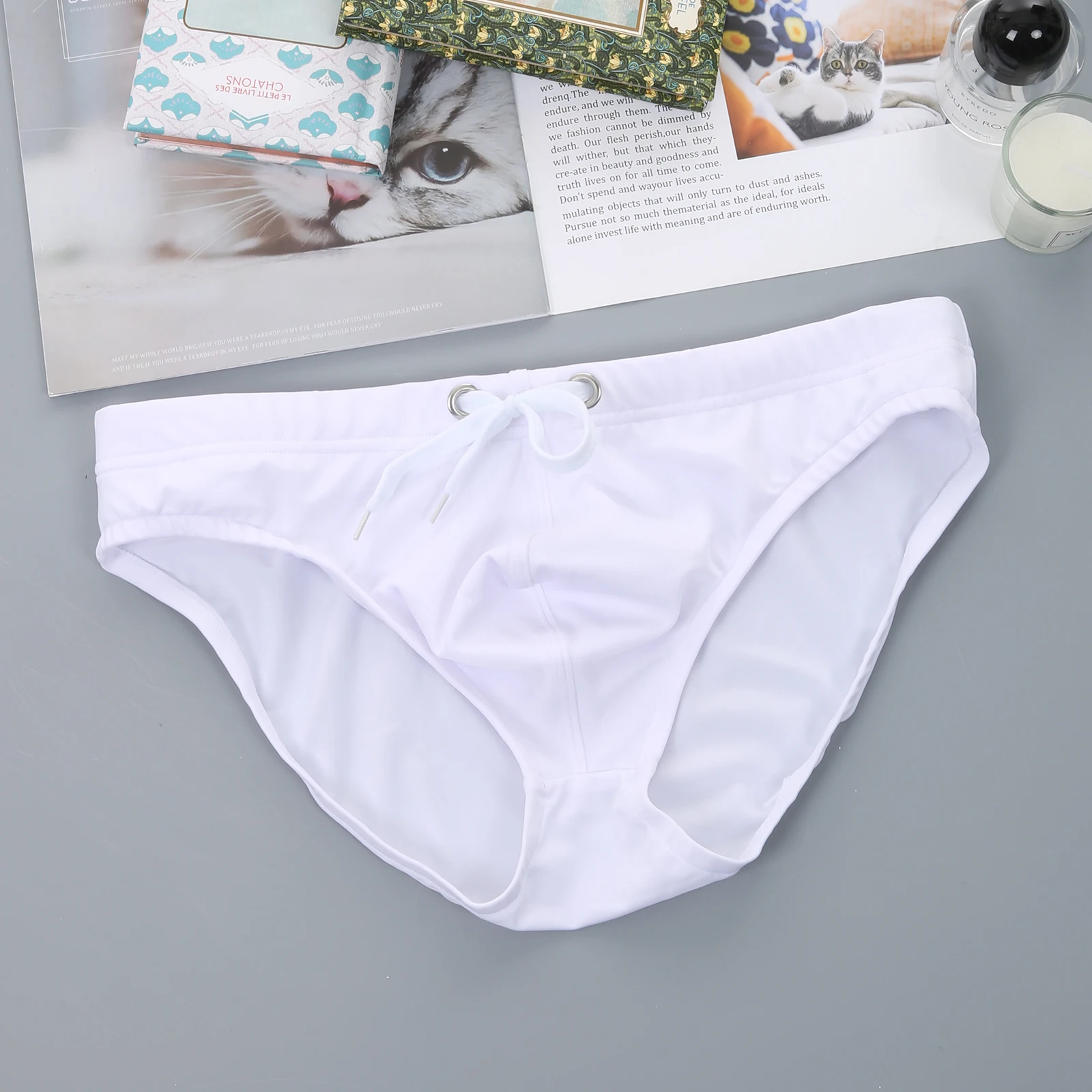 Bikini-Slip mit Kordelzug für Herren, niedrige Taille, sexy Unterwäsche, U-konvexe Unterhose, einfarbig – Detail 1