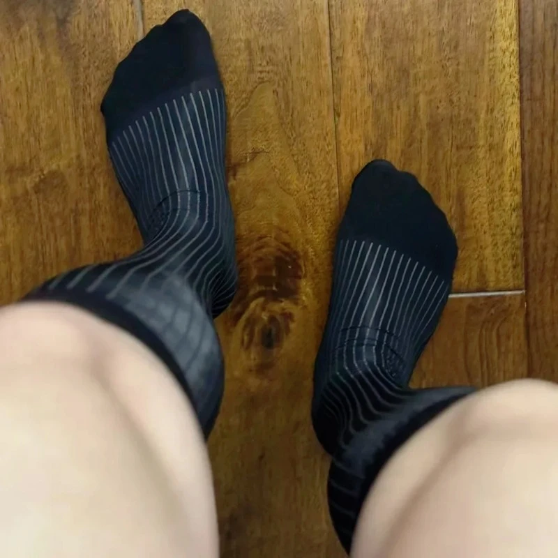 

New Men Black Mirror Business Tube Socks High Quality Elastic Breathable Formal Dress Socks Man Sexy Oil Glossy Stripe Stockings