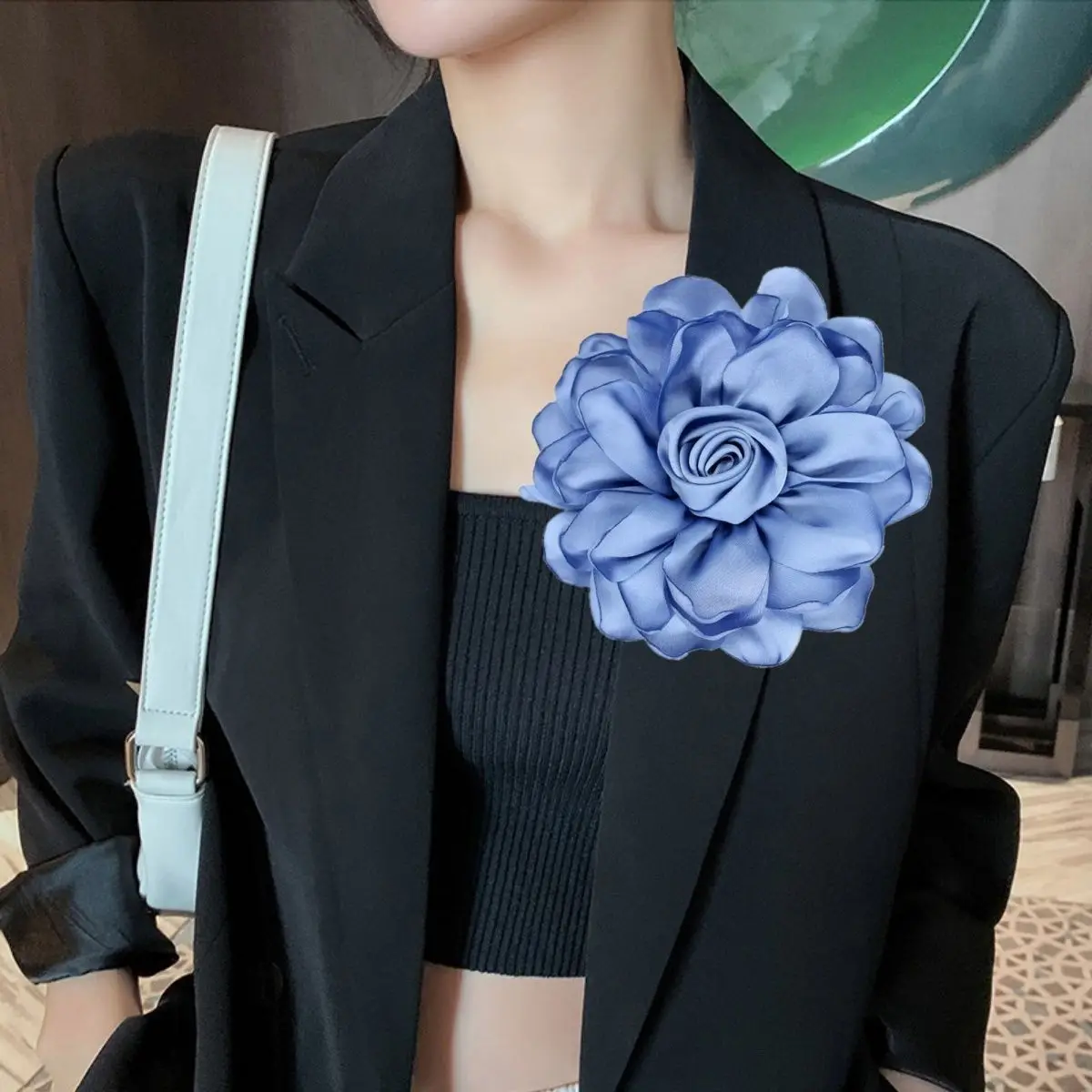 French Satin Flower Brooch Women's Business Wear Camellia Simulation Rose Clothing Accessories Decoration