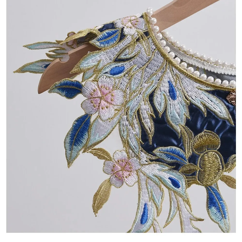 ملابس نسائية كلاسيكية من تشيباو ملابس خروج عرقية مطرزة يلتف وجه الحصان معطف هانفو عباءة شالات ملابس عصرية