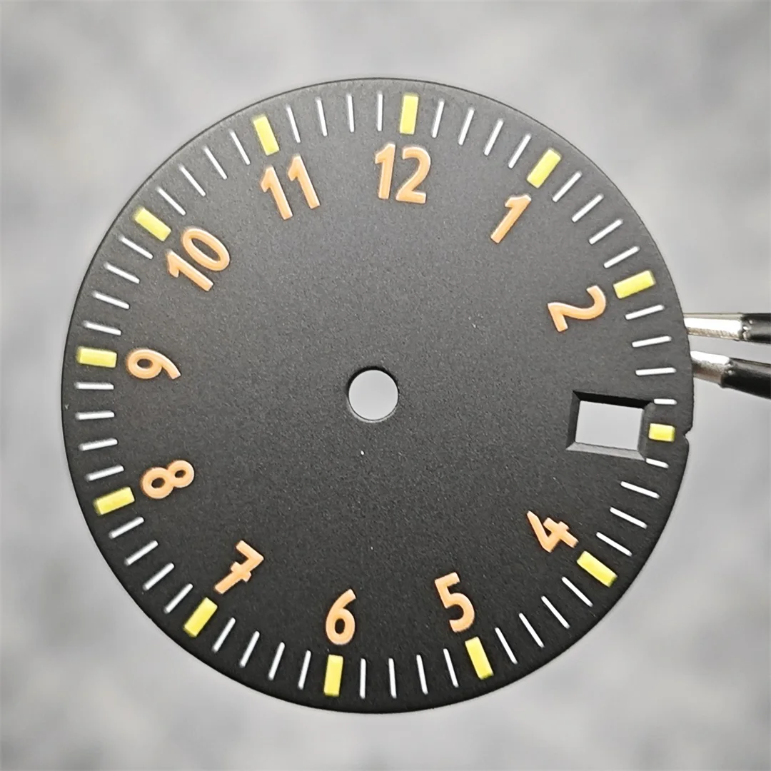 28.5MM Watch Dial NH35 Single Date / No Date Calendar Watch Faces Green Luminous Watch Accessories for NH35/ NH36/ 4R Movement