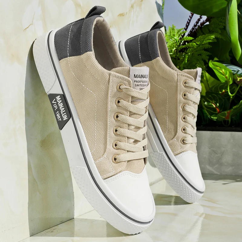 Men's casual shoes, oversized men's shoes, good grip, fashionable and casual, suitable for outdoor walks, daily wear