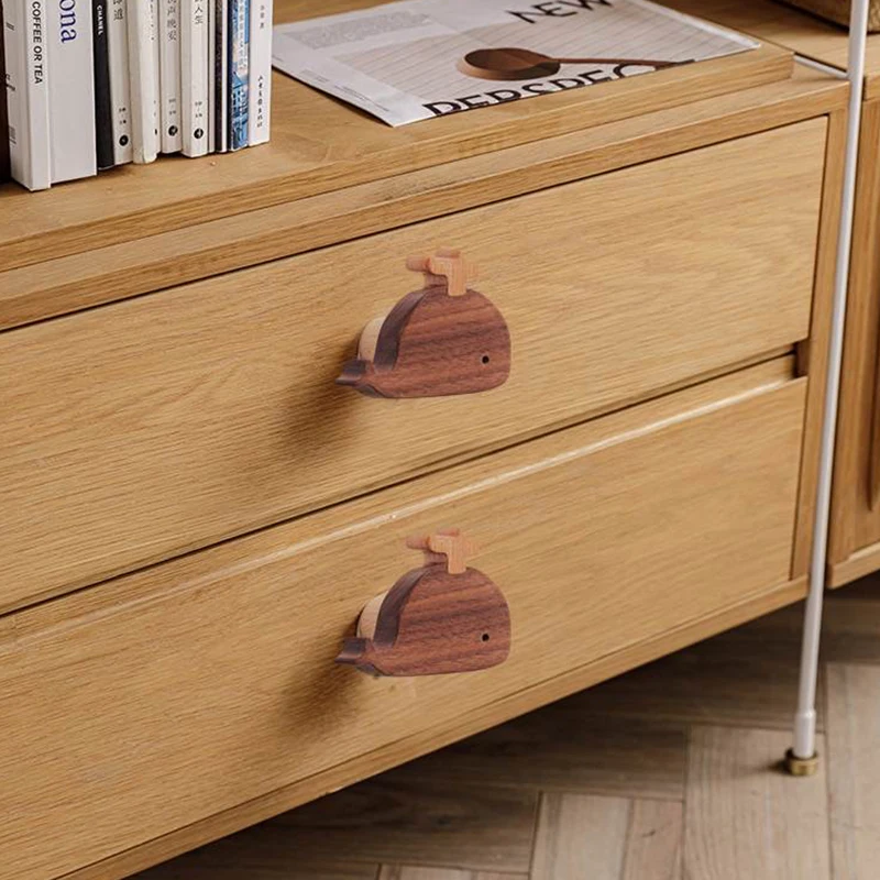 1 pz carino balena in legno massello vestiti Caps gancio Non punzonatura cassetto maniglia decorazione creativa chiave di stoccaggio cucina bagno