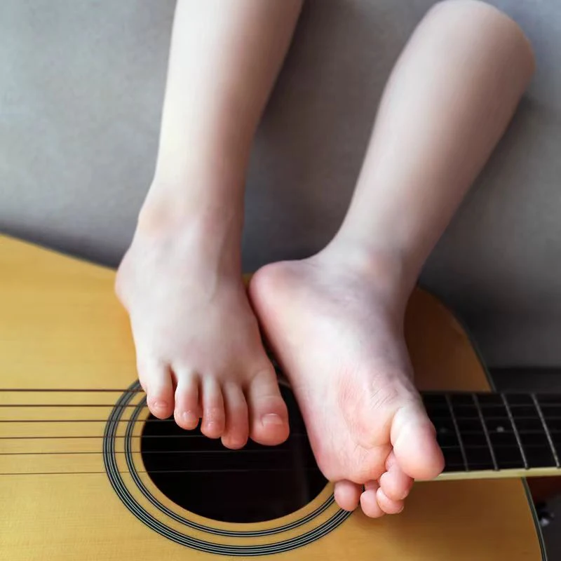 

Cute Child Foot Model in Silicone for False Nail Practice Tattoo Sketch Art Jewelry Display Props Fetish Feet Sketching Art