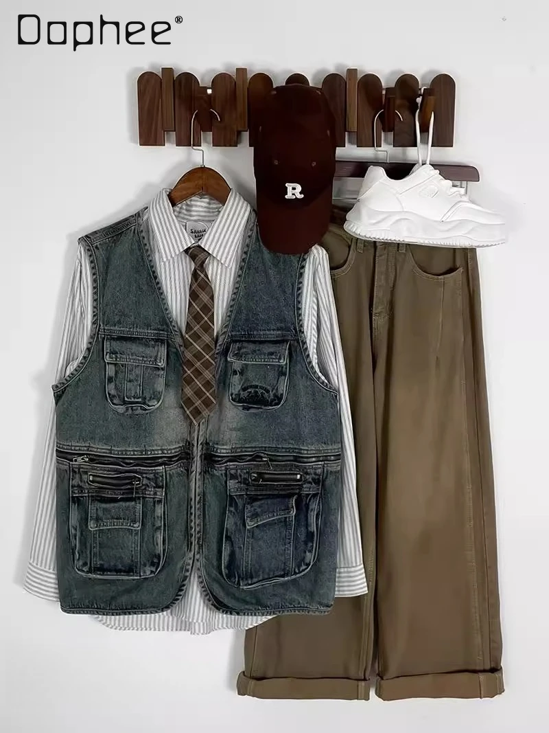 

Весна и осень 2024, новая мужская рабочая одежда, стильный джинсовый жилет, винтажный многослойный синий повседневный джинсовый жилет с v-образным вырезом, куртка