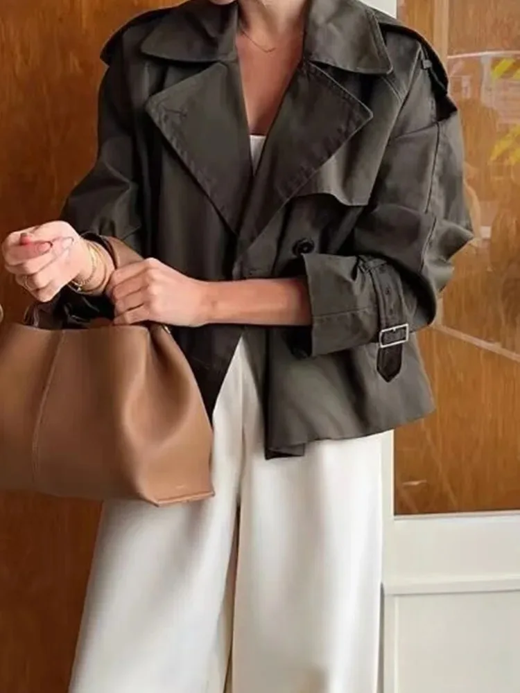 KONDALA سترات نسائية أنيقة غير رسمية عتيقة الصلبة مزدوجة الصدر بدوره إلى أسفل طوق كم طويل معطف قصير موضة 2025 معطف الخريف #4