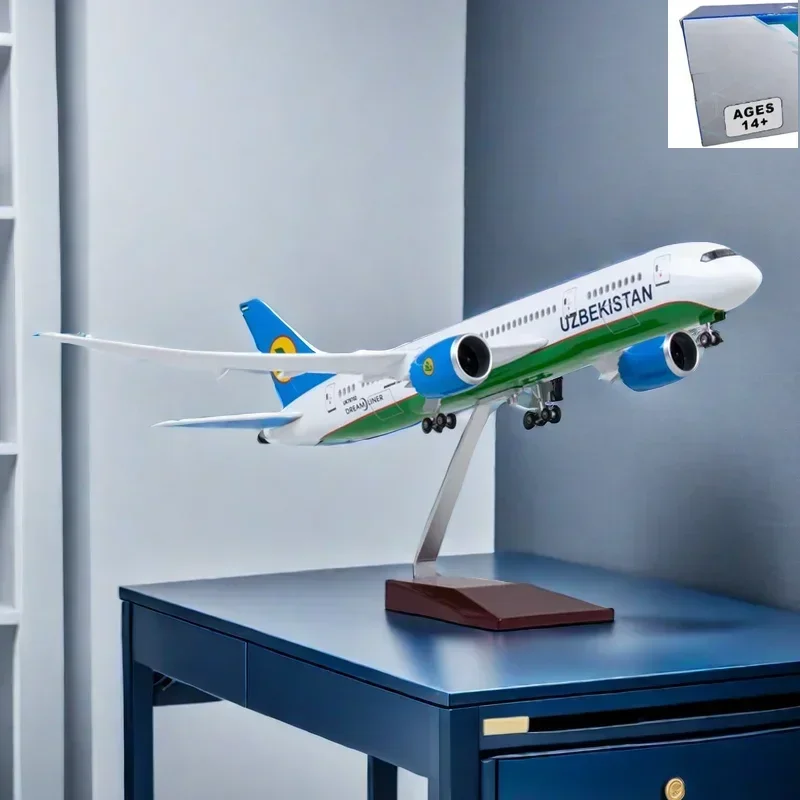 

47CM UZBEKISTAN Airline Airplane Model Toy 787 B787 Dreamliner Aircraft With Light &Wheels 1/130 Diecast Plastic Resin Plane Toy