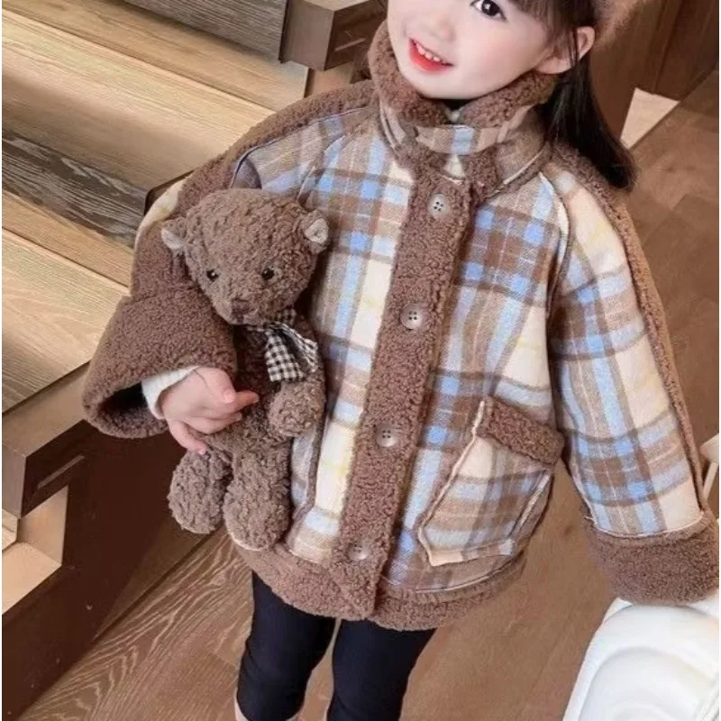 Girls' Foreign Style Velvet Plaid Autumn and Winter Lamb Wool Coat Baby Girl 2026 New Thickened Winter Top