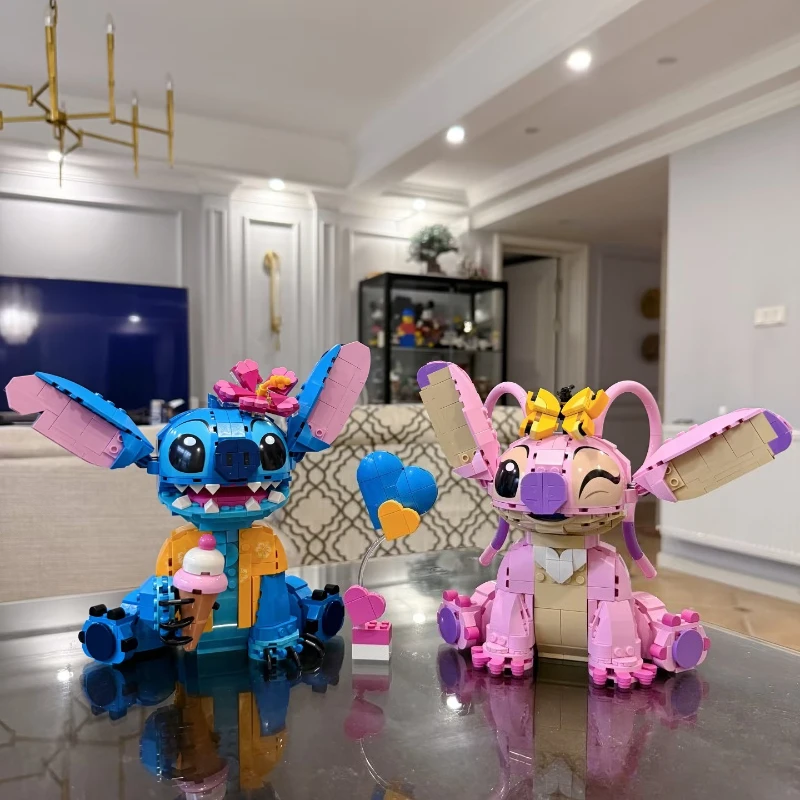 

New Stitch Angel CP Building Blocks 2025 - Large Piece Cartoon Toys with Moving Ears Kids Assembly Gift for Boys Girls Birthday