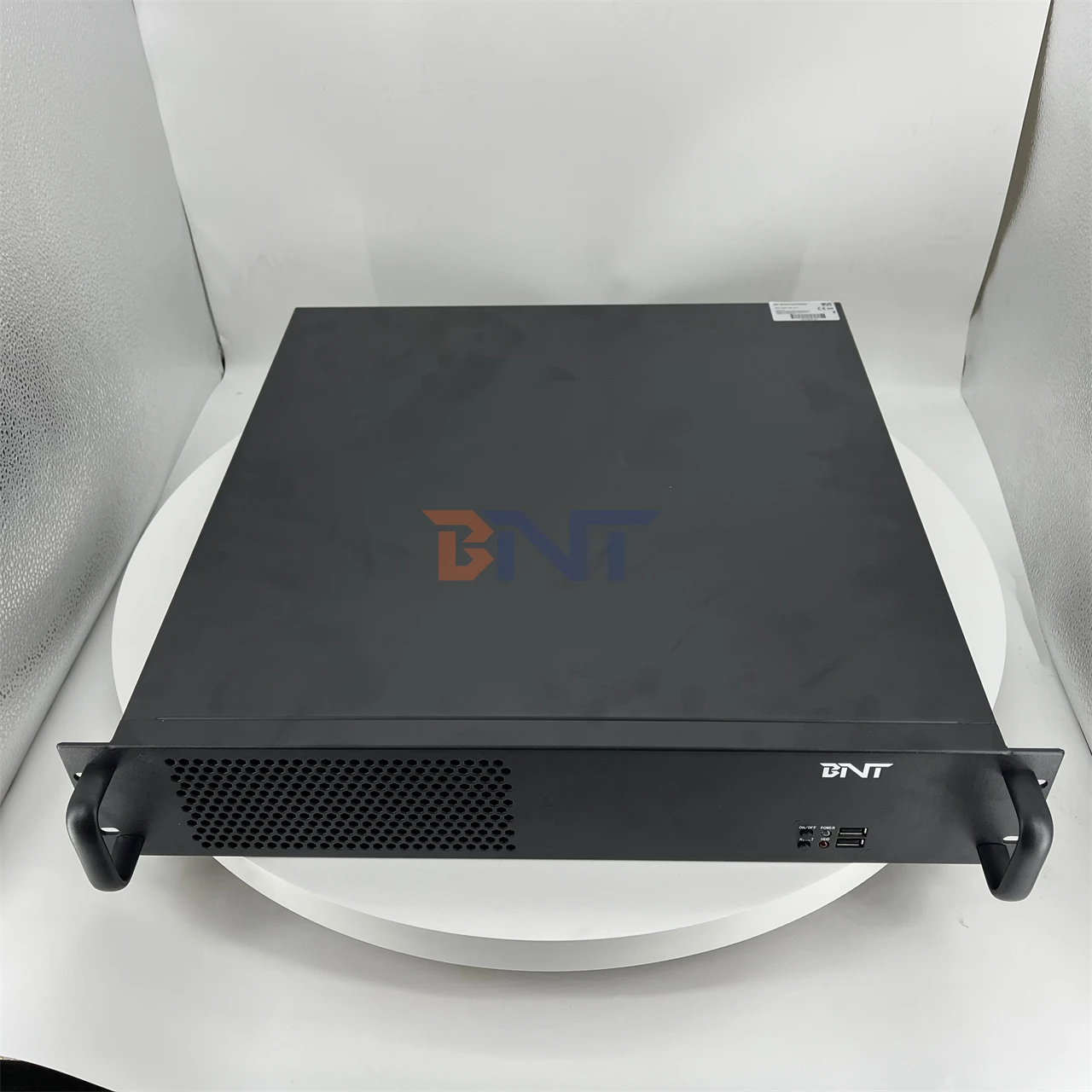 

Макс-медиасервер удаленной видеоконференции может отображать на безбумажном системном терминале