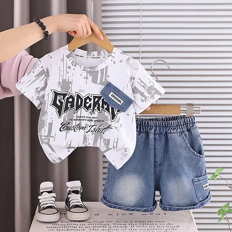 

Летний комплект для малышей 2026: футболка с коротким рукавом и шорты с принтом в корейском стиле, 2 предмета, для мальчиков, детский костюм
