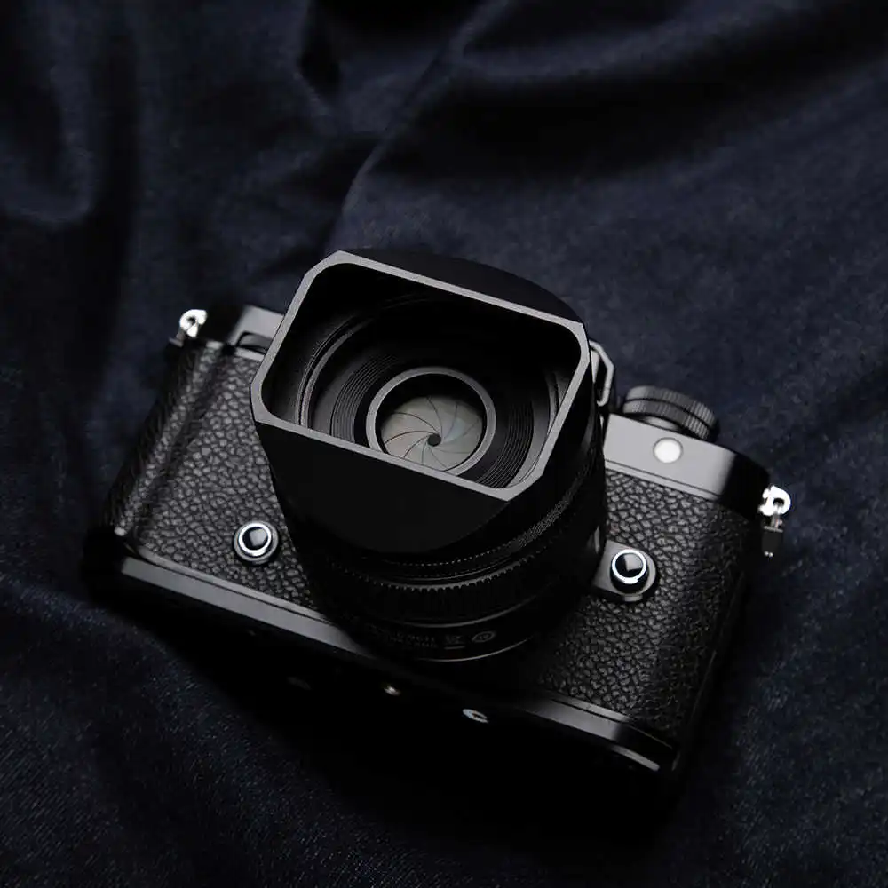 

Square Lens Hood Use For Nikon Z40 F2 and Z28 F2.8 Lenses Replacement for LH-N52