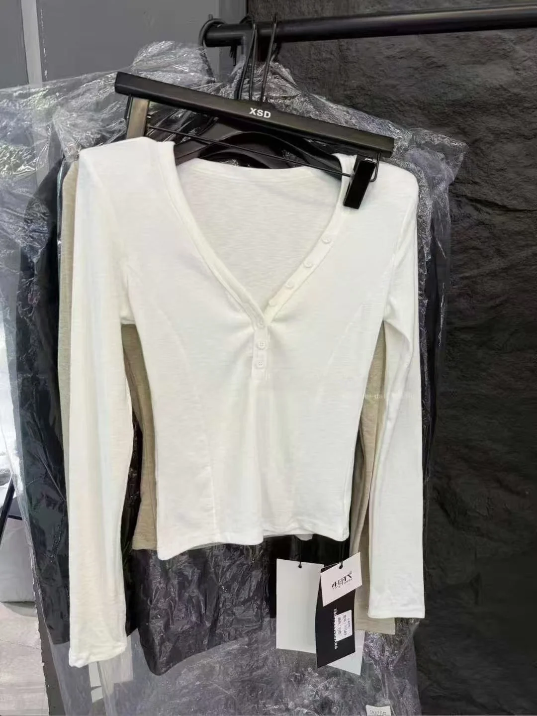 شتاء جديد Sle المرأة سليم صالح طويل Sve تي شيرت الكورية تصميم زر حتى Fce اصطف مبطن oulder ort الأعلى