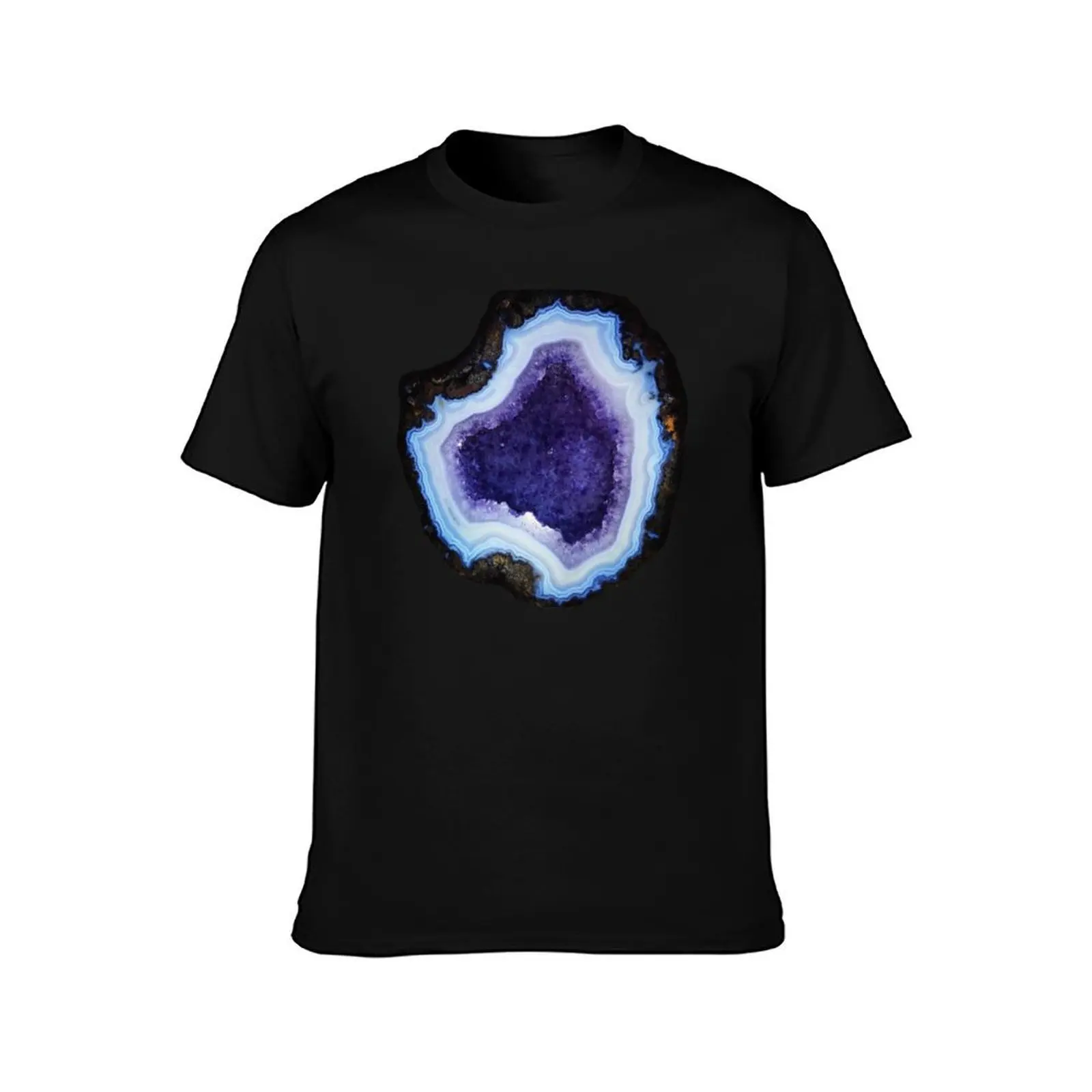 Geode Agathe Amethyst purple and light blue magic mineral rock slice in half with pastel purple and violet crystals natu T-Shirt
