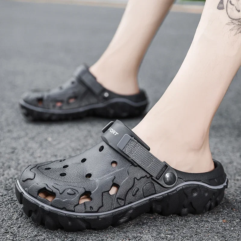 

New 2024 Summer Thick Bottom Fashion Sandals Men Casual Beach Shoes Hollow-Out Garden Clogs Outdoor Slippers Solid EVA Sandal