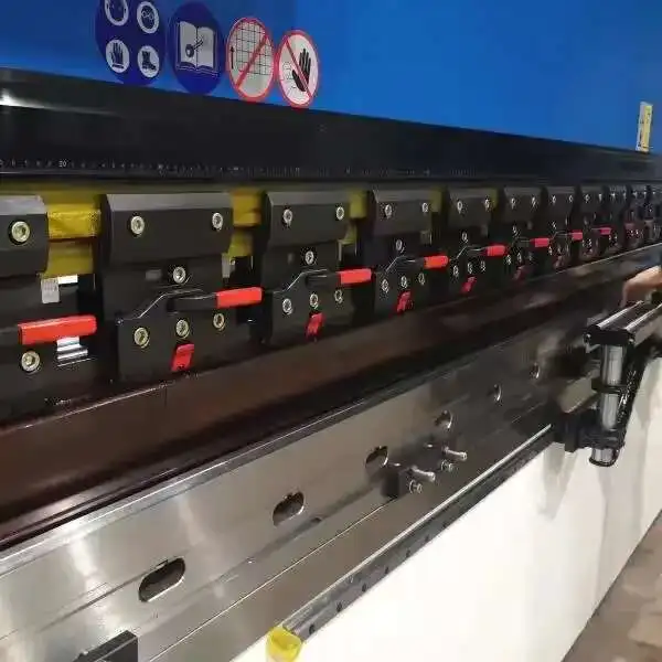 ANHUI ZWHOPES 175T-2500 فرامل الضغط الهيدروليكي Hine مع HK58T