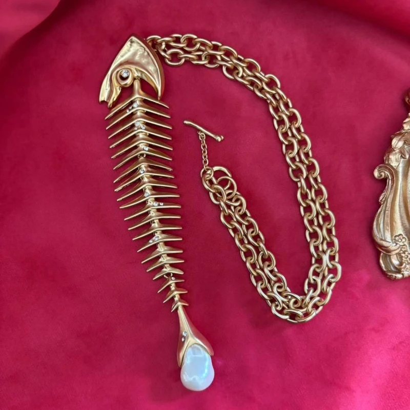

Fashion Brass Plated Gold Fish Bones Pearl Long Necklace Women Top Quality Luxury Jewelry Europe Trend
