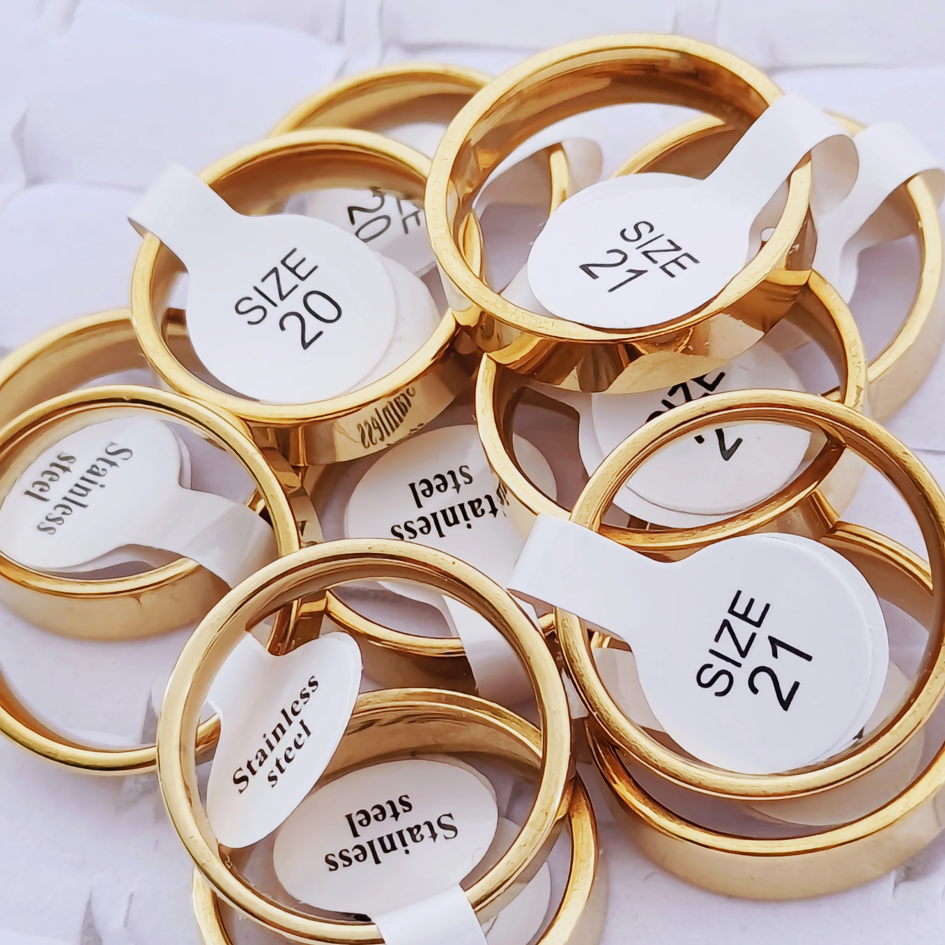30/50pcs/Lot Wholesale Men and Women Stainless Steel Golden Ring Width 4/6/8MM Wedding Jewelry