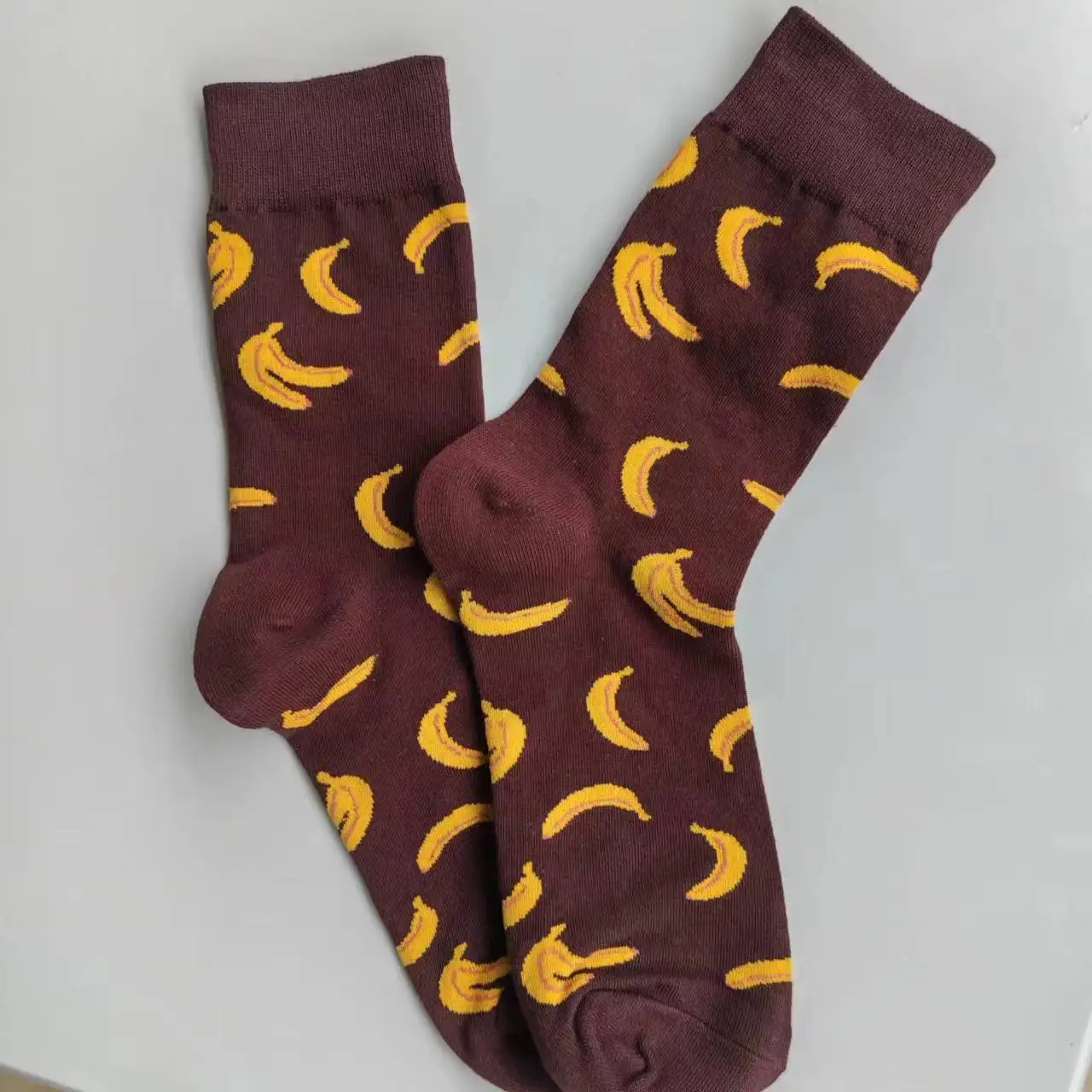 Trendy Brown Banana Print Mid-calf Socks Men Fruit Stylish Gift Men Husband Cute Trendy Funky Colorfu Work Socks Casual