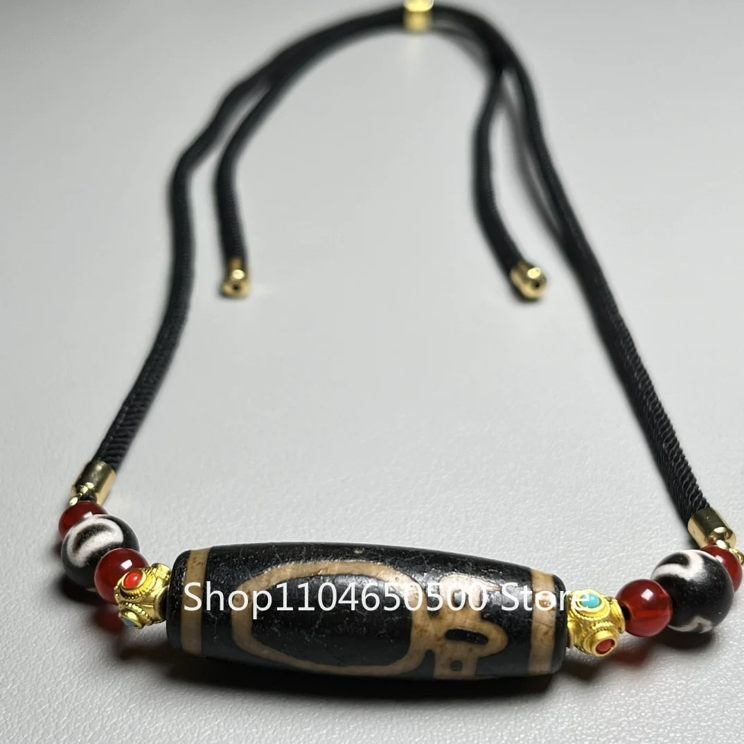 

Dzi bead necklace ethnic style Tibetan niche design sense male and female couples weathered pulp God of Wealth new Chinese retro